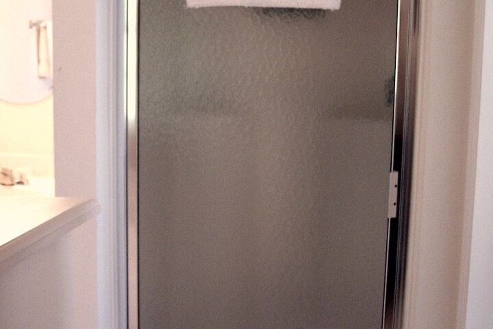 Room 5 of 27