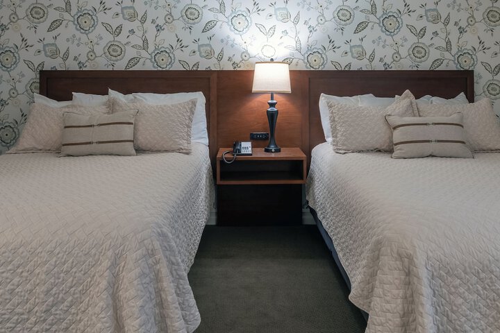Red Coach Inn