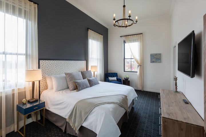 Room 10 of 41