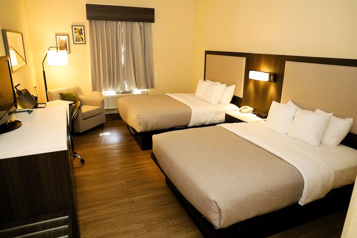 Quality Inn & Suites Bellville - Mansfield