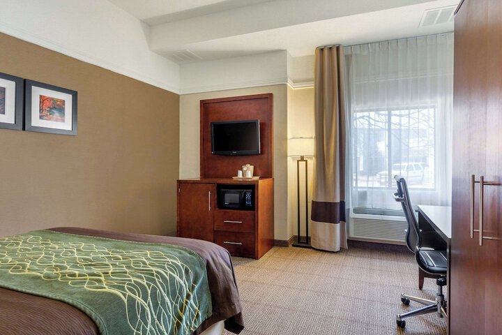 Room 30 of 47