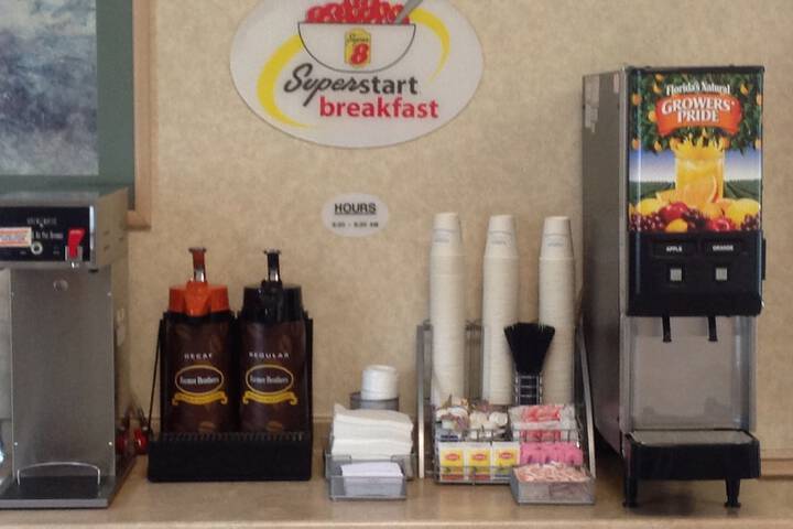 Breakfast/Coffee Service 28 of 33