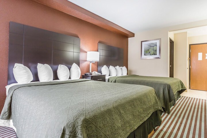 Room 21 of 28
