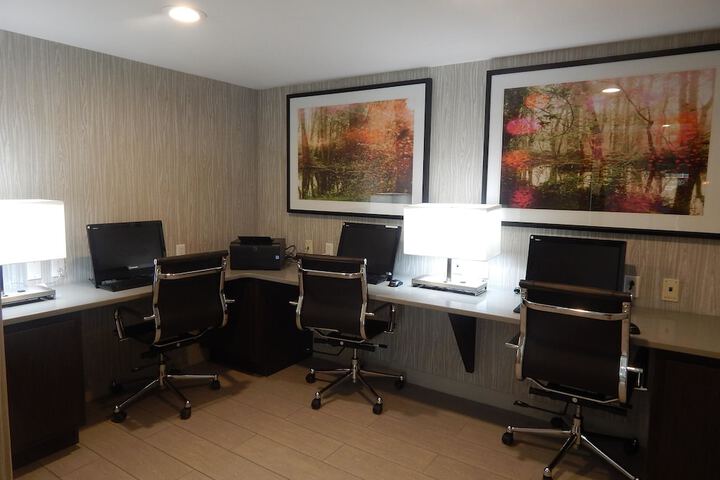 Best Western Plus Bradford Inn