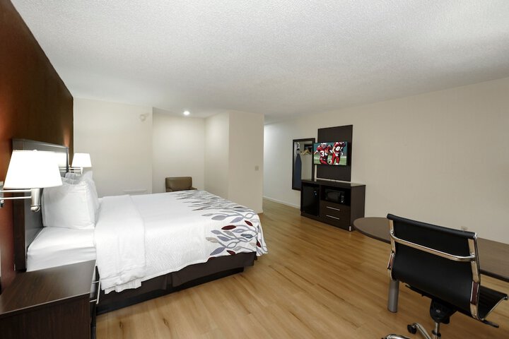 Room 21 of 34