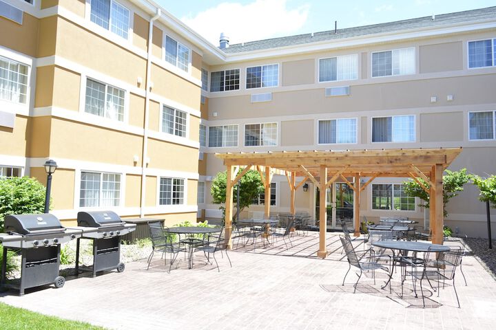 MainStay Suites Dubuque at Hwy 20