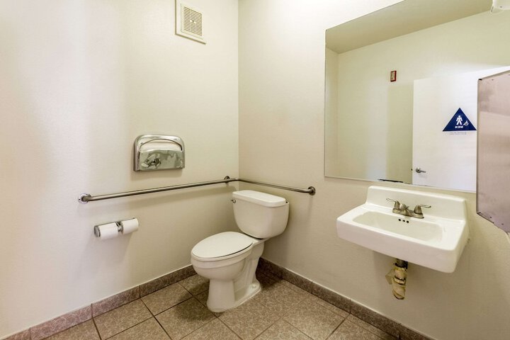 Quality Inn Fresno Near University