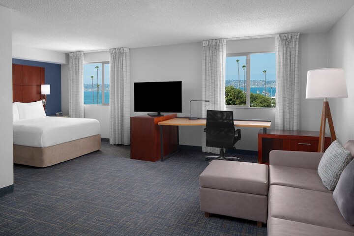 Room 34 of 47