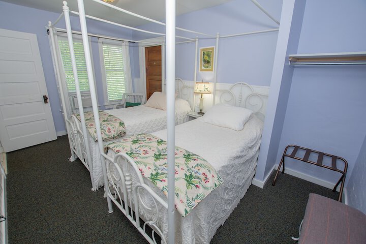 Room 117 of 162