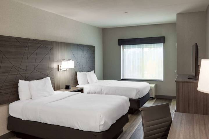 La Quinta Inn & Suites by Wyndham Edmond
