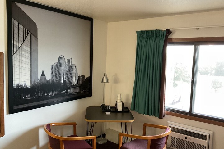 Room 23 of 27