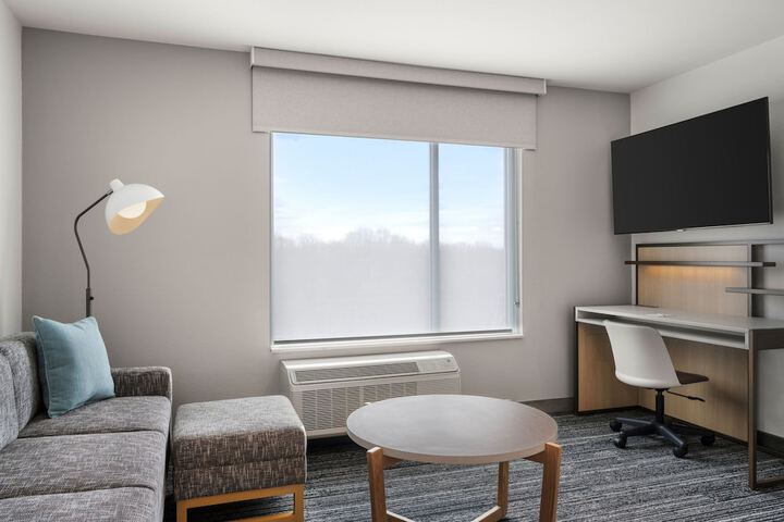 Room 13 of 30