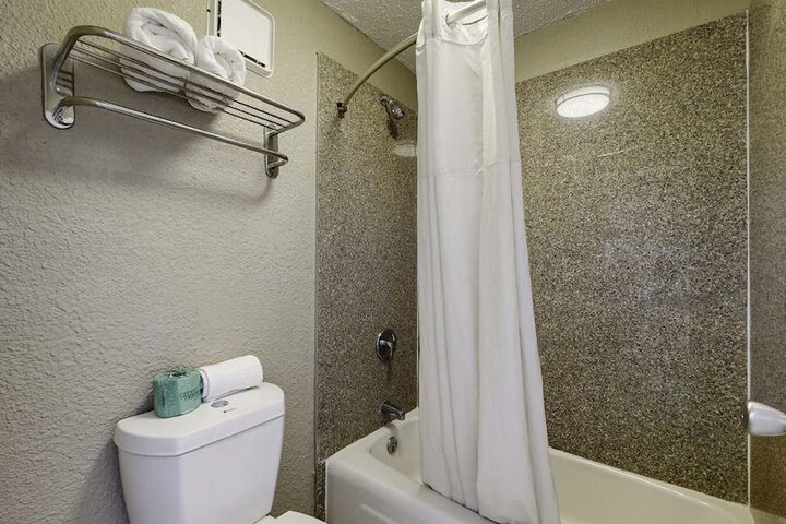 Room 40 of 51