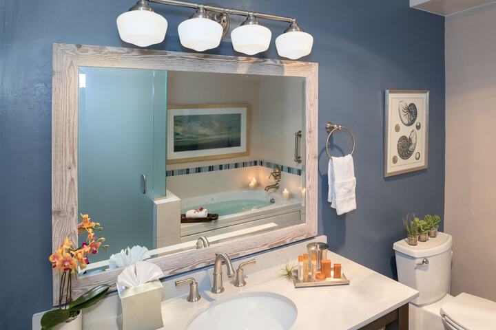 Sand Pebbles Inn