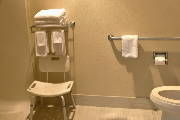 Quality Inn & Suites Brooks Louisville South