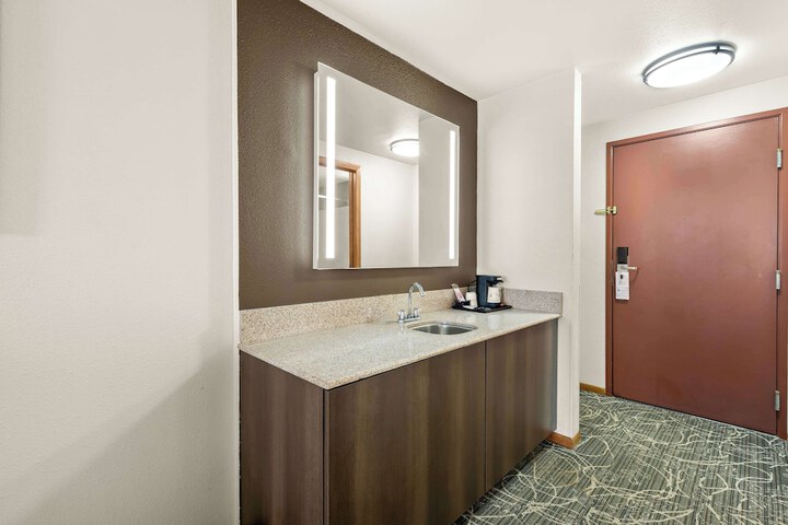 Room 17 of 54