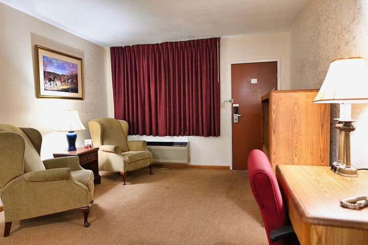 Room 11 of 12