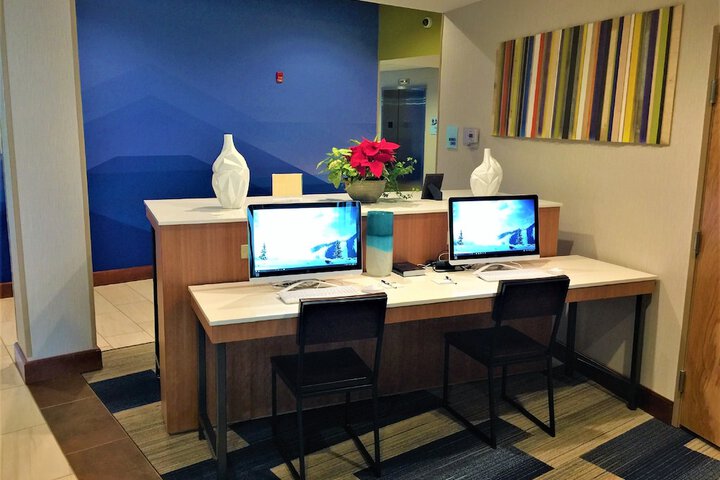 Holiday Inn Express & Suites Danville by IHG