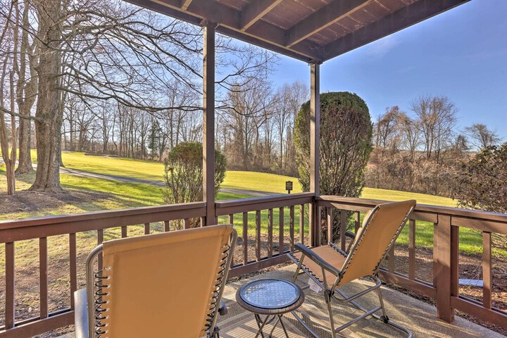 Vernon Township Condo Near Golfing + Skiing!