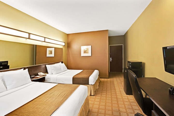 Microtel Inn & Suites by Wyndham Bryson City