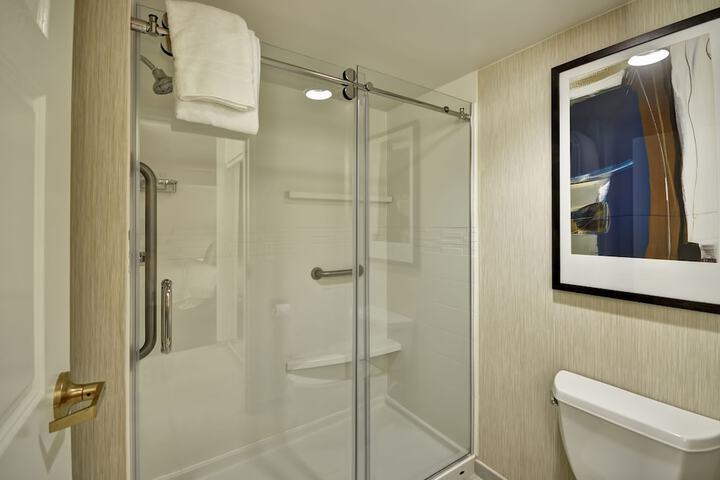 Room 21 of 36