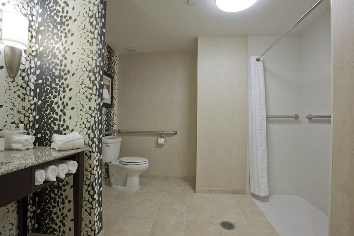 Room 20 of 46