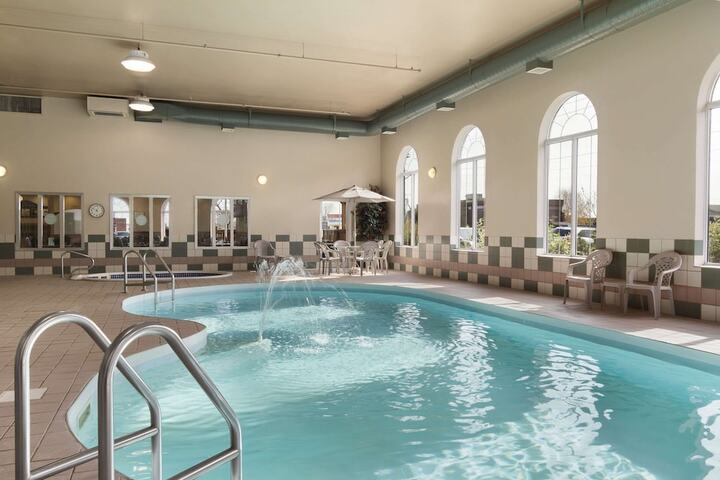 Pool 2 of 28