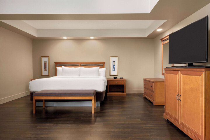 Room 35 of 67