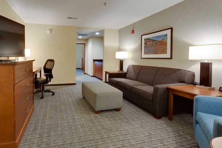 Room 17 of 44