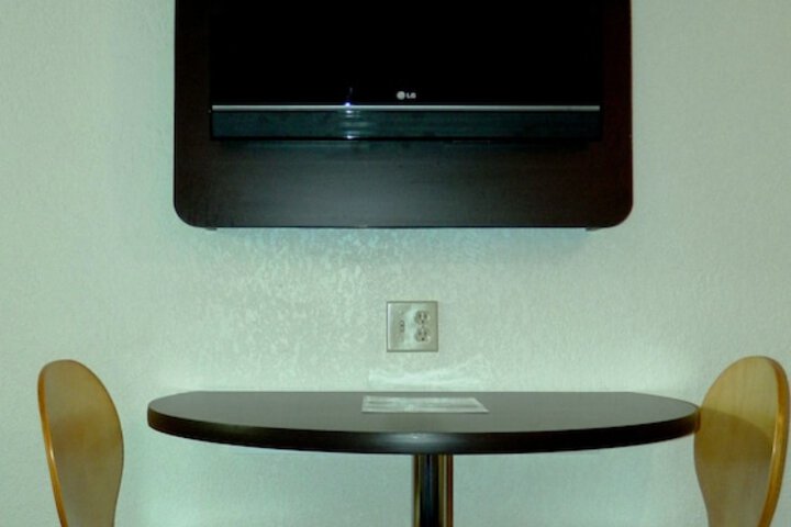Room 20 of 39