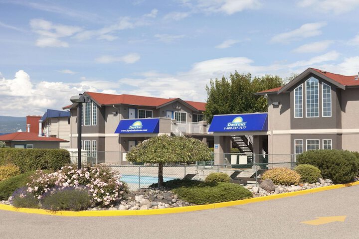 Hotel 4 of 50