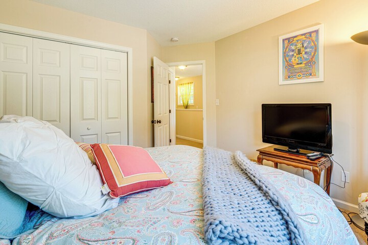 Candler Home w / Porch & Backyard: Near Asheville!