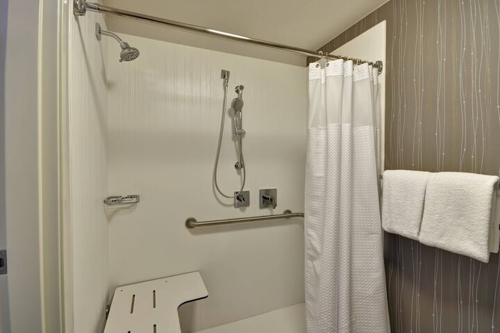 Room 18 of 30