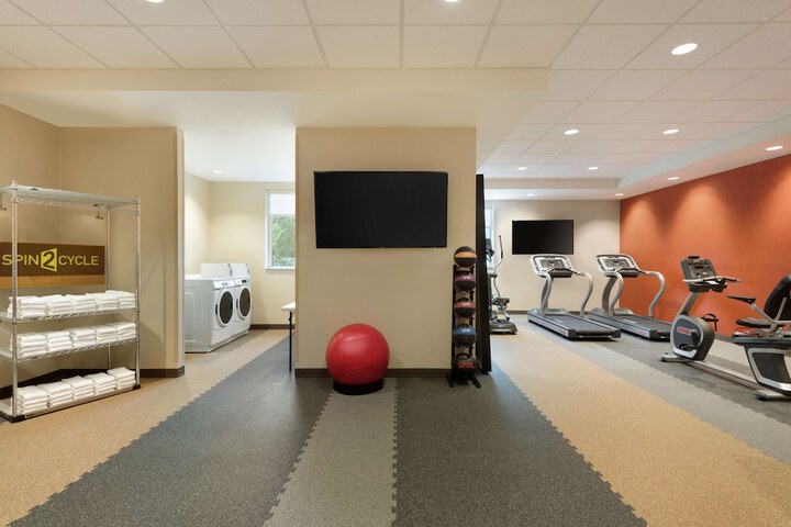 Home2 Suites by Hilton Middleburg Heights Cleveland