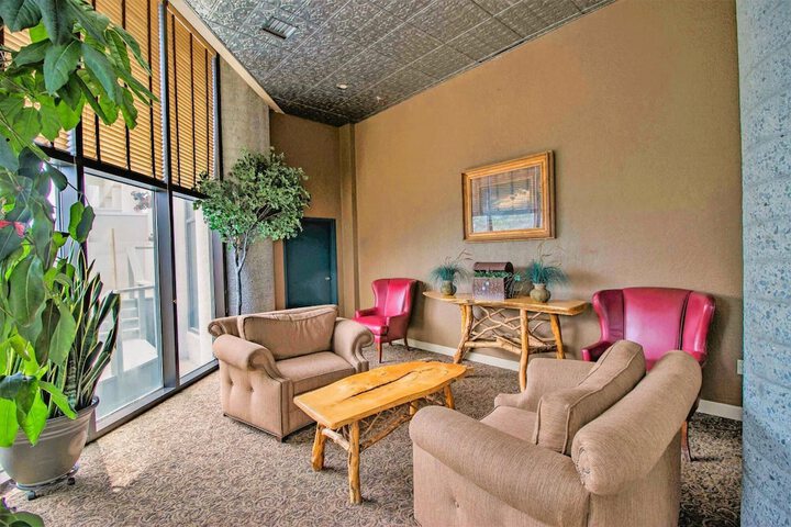 Uhost AI 2BR Condo Scenic Mountain Retreat