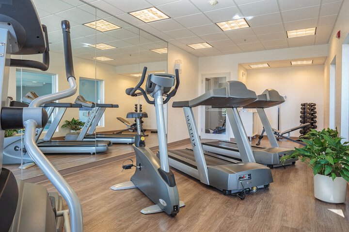 Holiday Inn Express & Suites Belleville by IHG