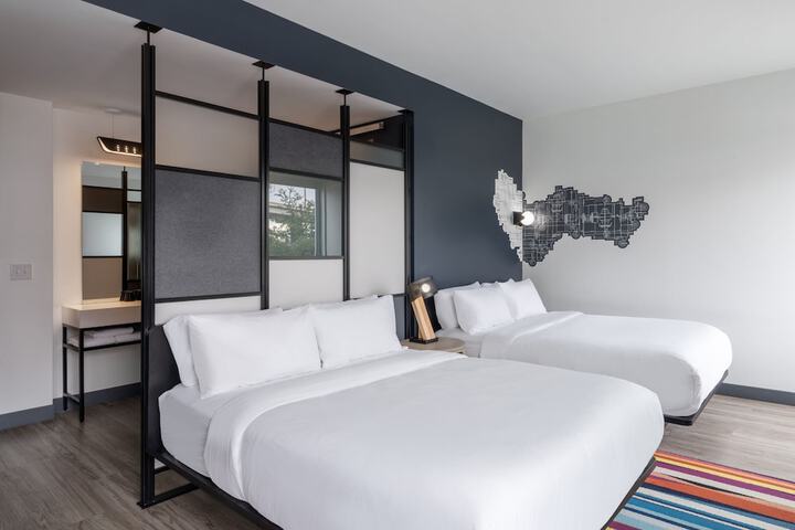 Room 16 of 28