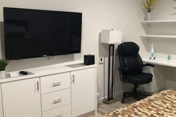 Room 8 of 17