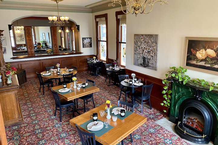 Dining 50 of 59