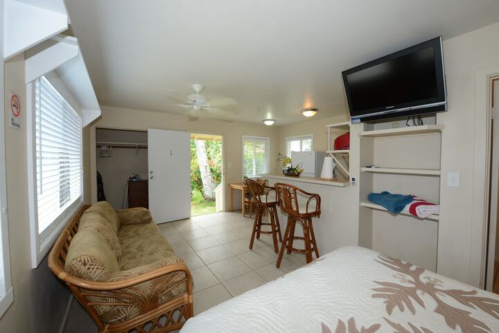 Waimanalo Beach Cottages