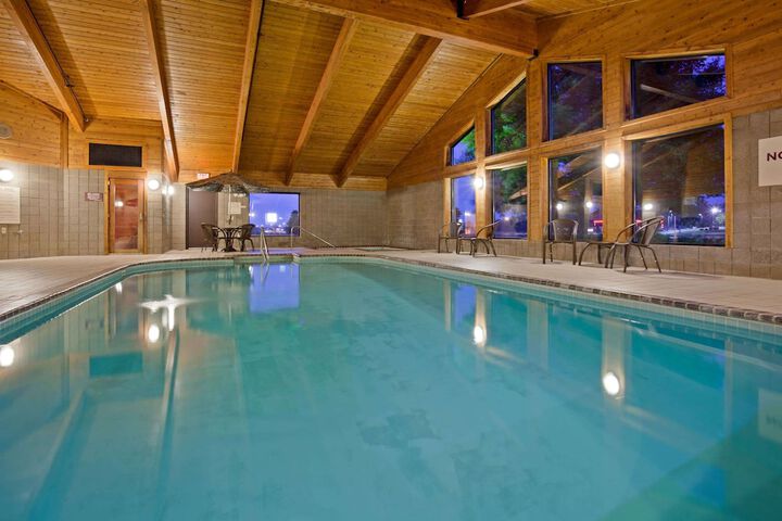Pool 4 of 28
