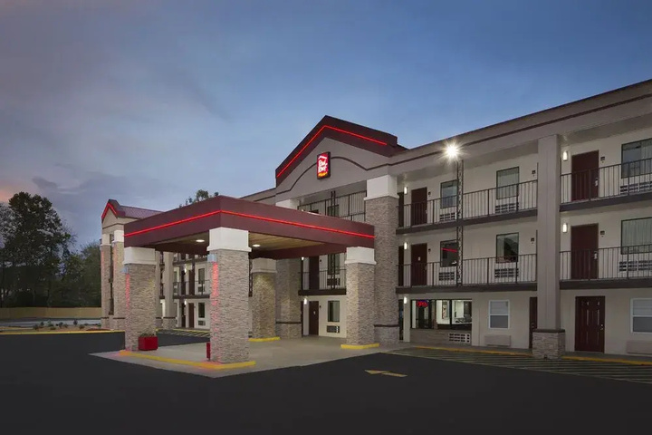 Americas Best Value Inn & Suites