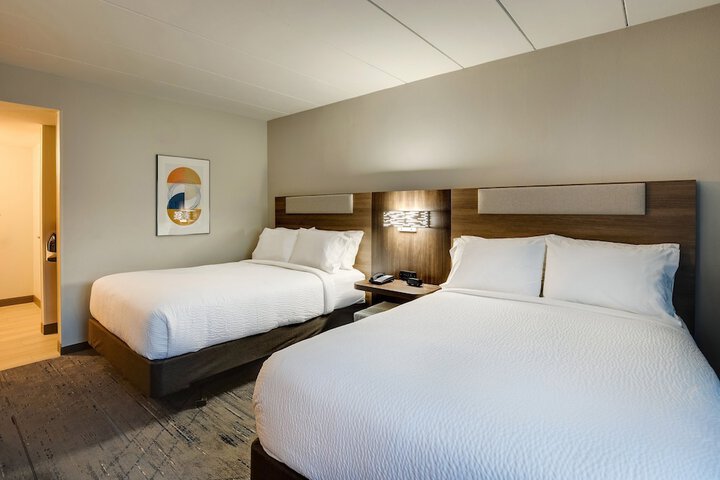 Room 12 of 48