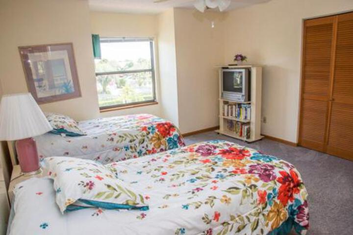3BR Villa Claremont Holiday Home