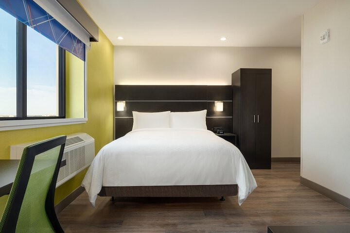 Room 14 of 43