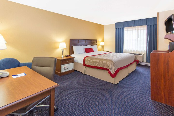 Room 8 of 23