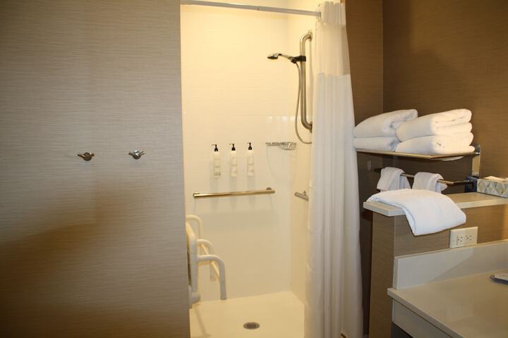 Fairfield Inn & Suites by Marriott Detroit Lakes