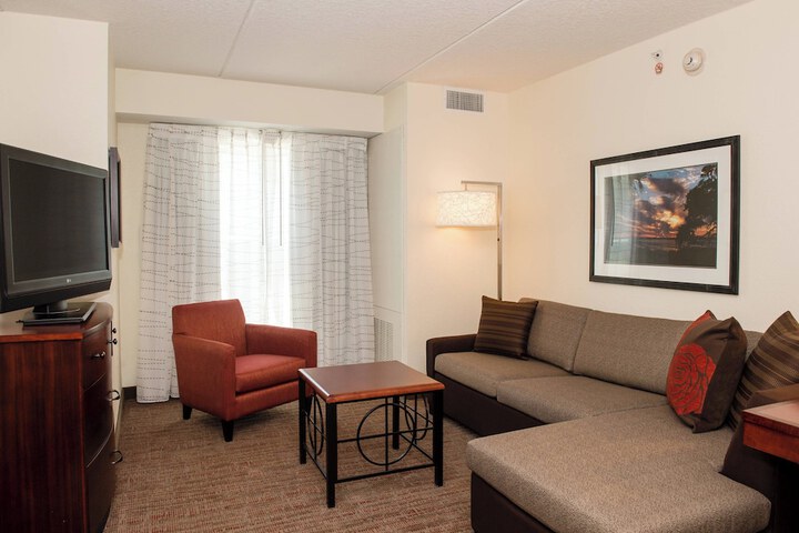 Room 53 of 106