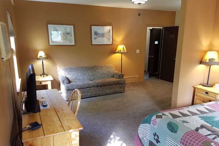 Room 13 of 66