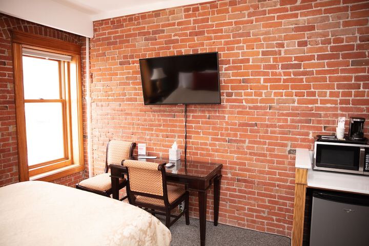 Room 43 of 110